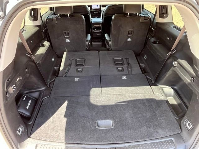 Used 2022 Jeep Grand Cherokee L Limited AWD/4WD image 25