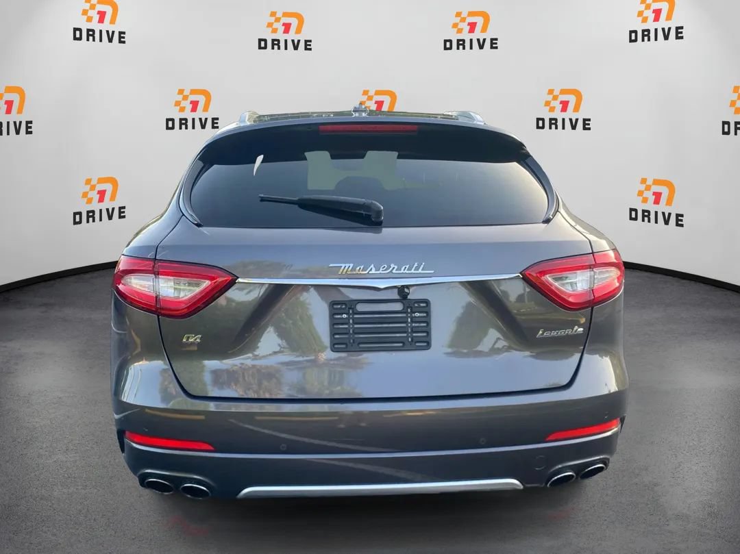 Used 2019 Maserati Levante GranLusso AWD/4WD image 6