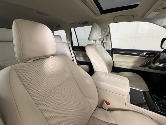 Used 2020 Lexus GX 460 Premium w/ Premium Package AWD/4WD image 28