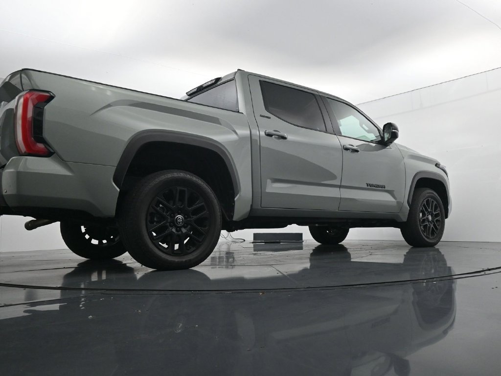 Used 2026 Toyota Tundra Limited AWD/4WD image 23