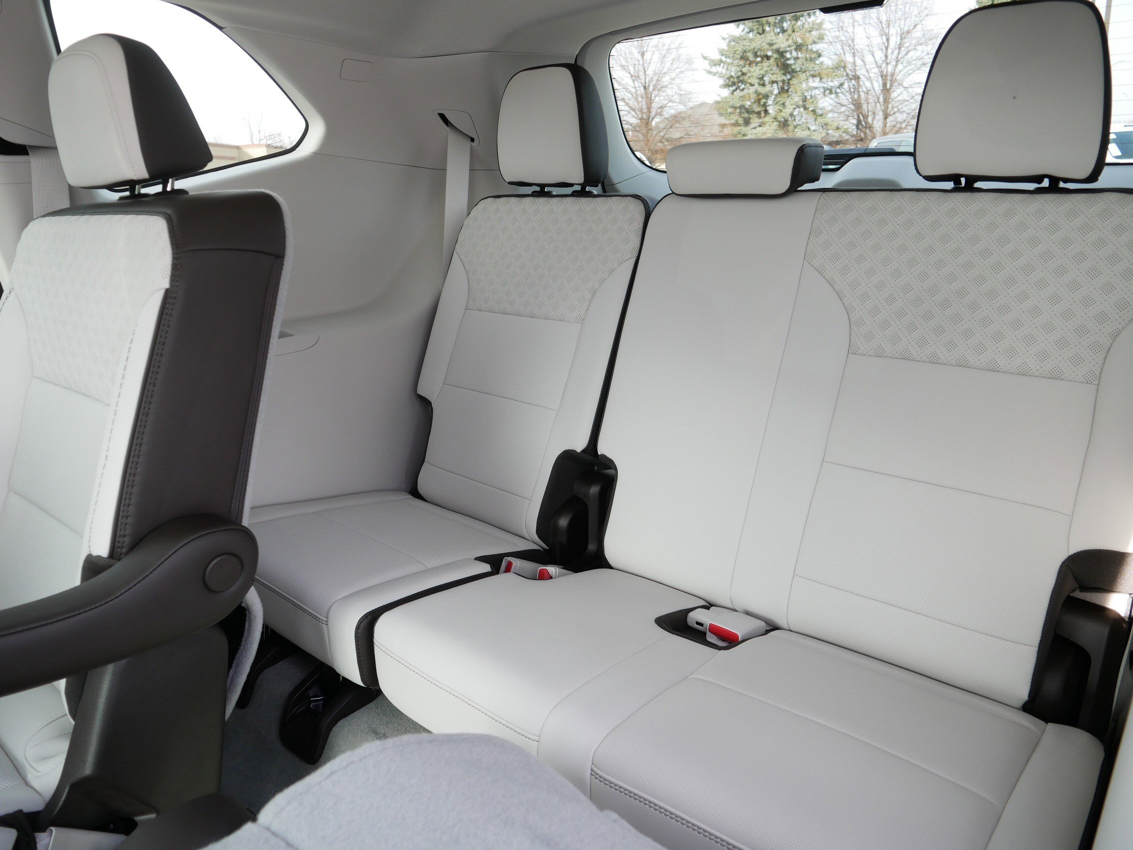 Certified 2025 GMC Acadia Denali w/ Super Cruise Package image 36