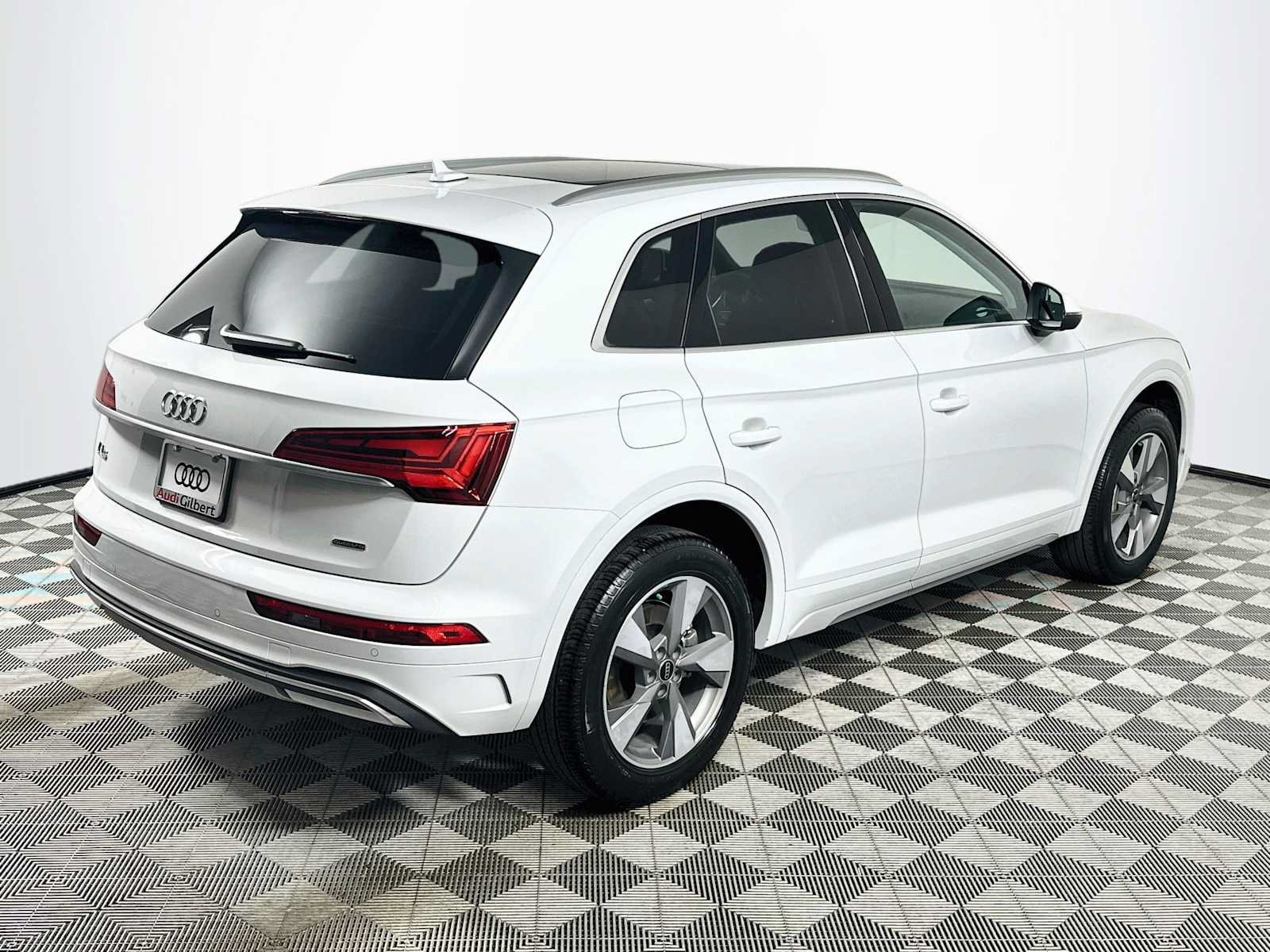 Certified 2023 Audi Q5 Premium AWD/4WD image 7