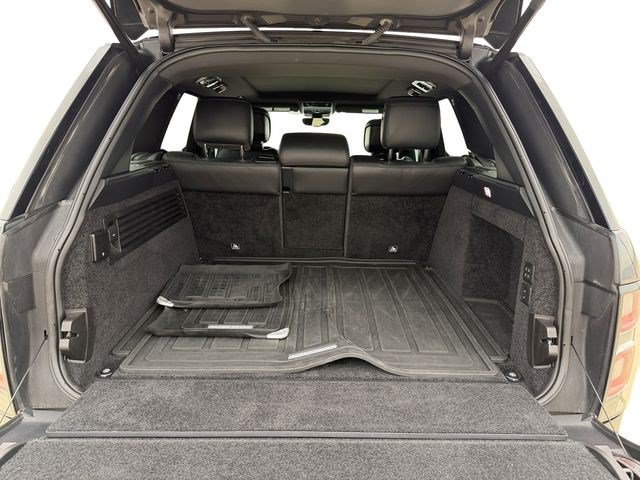 Used 2018 Land Rover Range Rover Supercharged AWD/4WD image 18