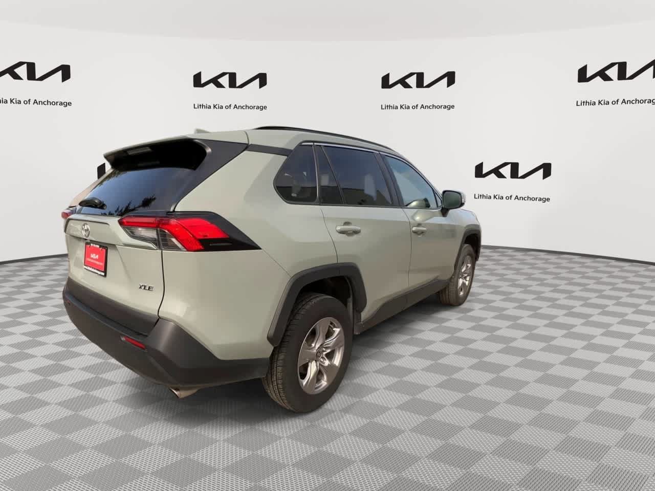 Used 2023 Toyota RAV4 XLE FWD image 2