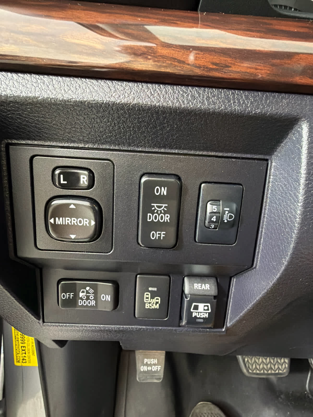 Used 2017 Toyota Tundra Limited w/ Limited Premium Package AWD/4WD image 14