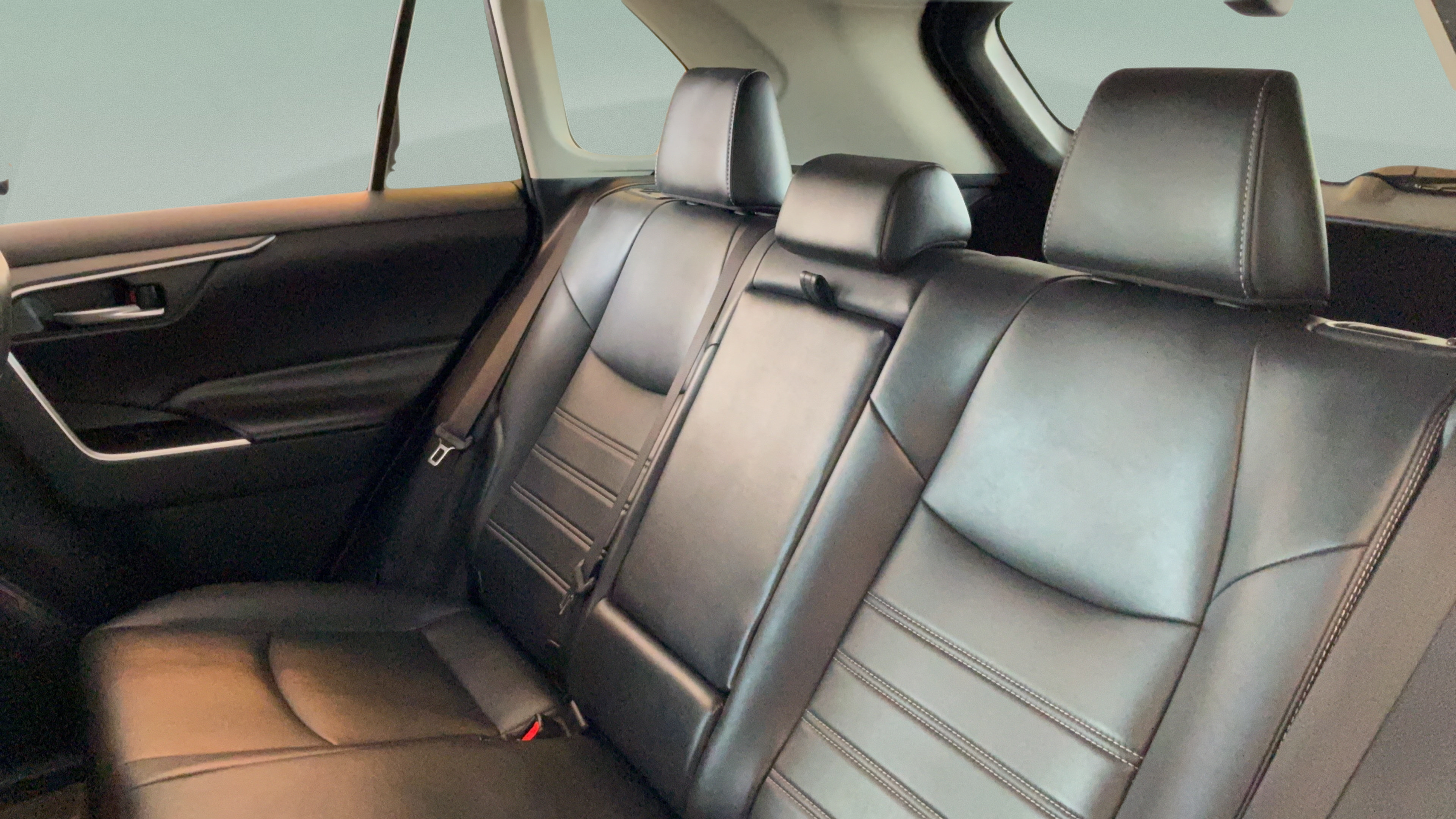 Used 2019 Toyota RAV4 XLE Premium w/ Advanced Technology Package FWD image 29