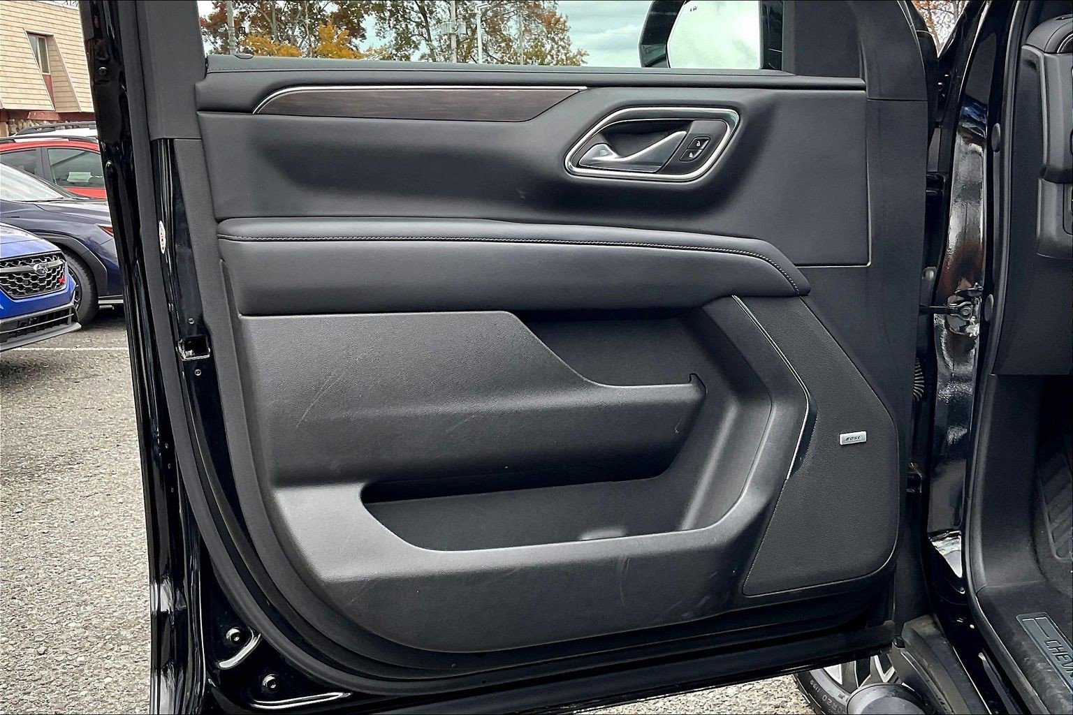 Used 2024 Chevrolet Tahoe Z71 w/ Luxury Package image 18