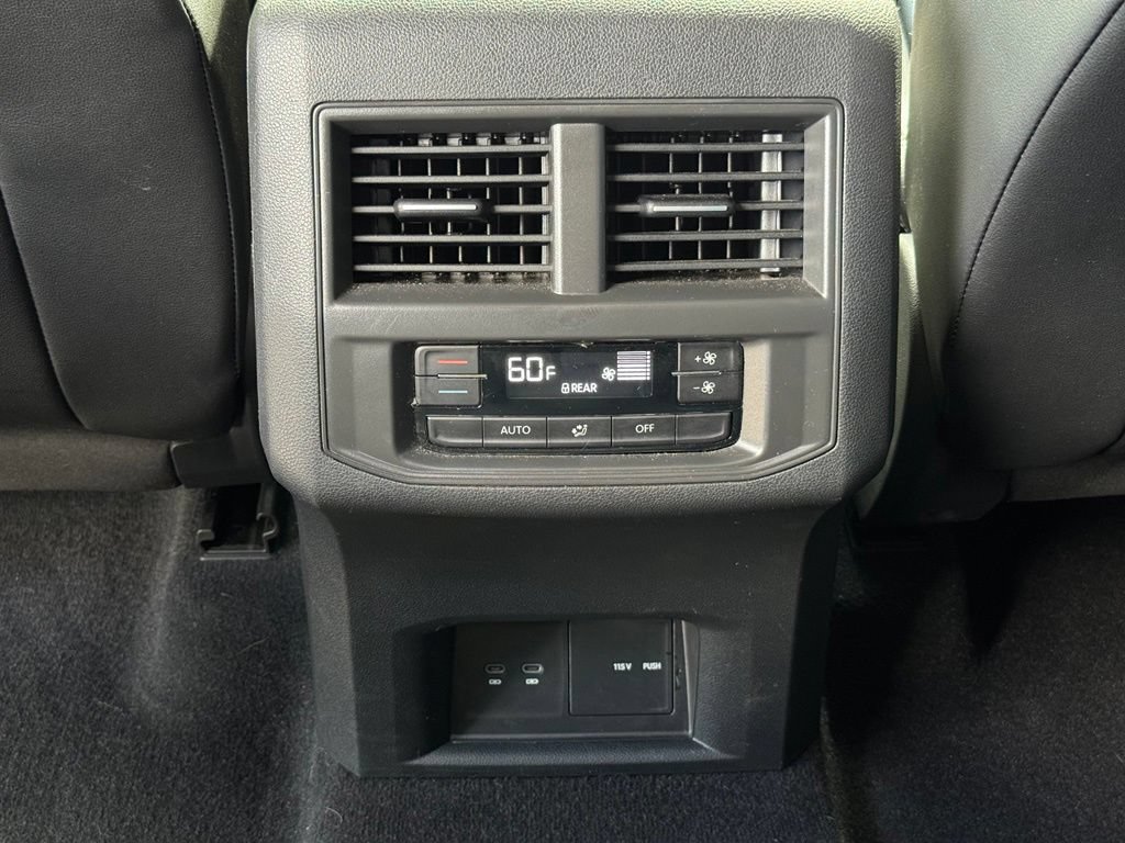 Used 2023 Volkswagen Atlas SE AWD/4WD image 15