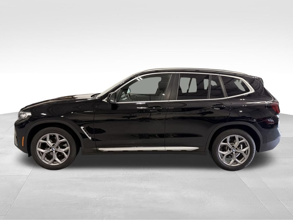 Used 2023 BMW X3 xDrive30i w/ Premium Package AWD/4WD image 2
