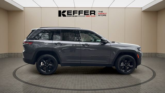 Certified 2024 Jeep Grand Cherokee Altitude AWD/4WD image 7
