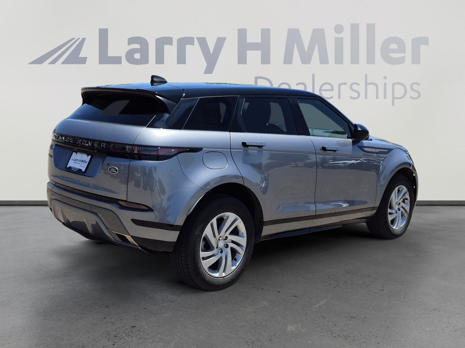 Used 2023 Land Rover Range Rover Evoque R-Dynamic S AWD/4WD image 5