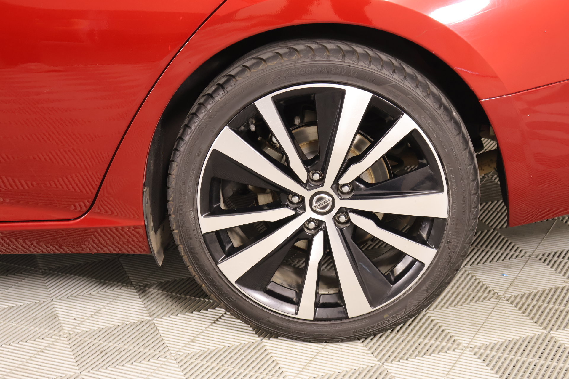 Used 2020 Nissan Altima 2.5 SR FWD image 17