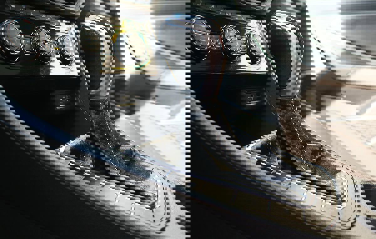 Used 2023 Volkswagen Jetta SE image 49