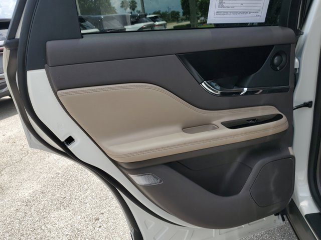 Used 2020 Lincoln Corsair Reserve w/ Equipment Group 201A image 15