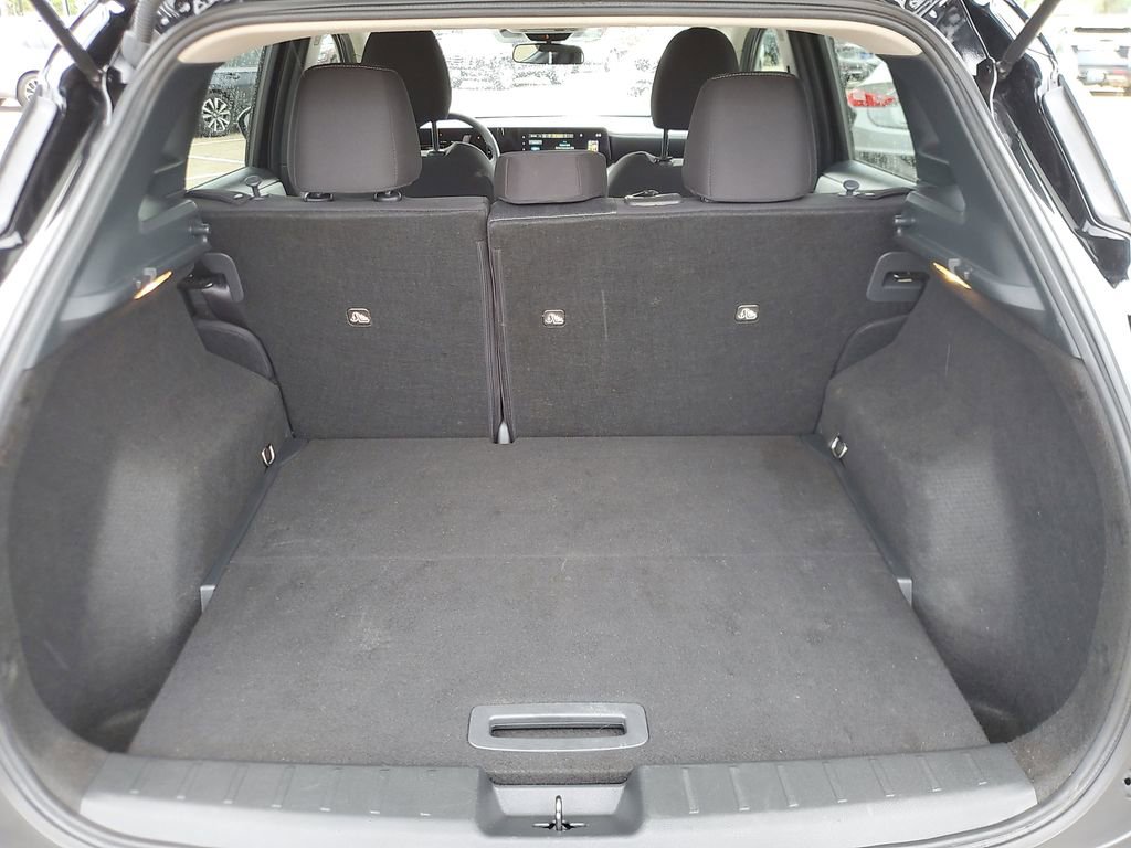Used 2025 Nissan Kicks SV FWD image 6