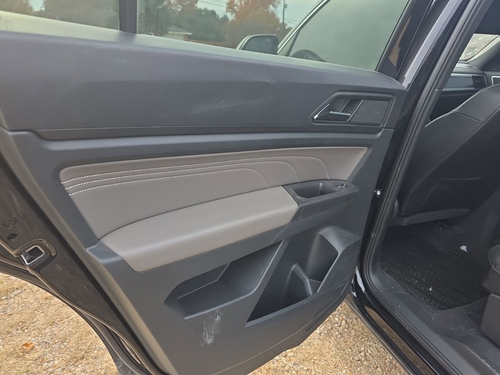 Used 2022 Volkswagen Atlas Cross Sport SEL R-Line image 8