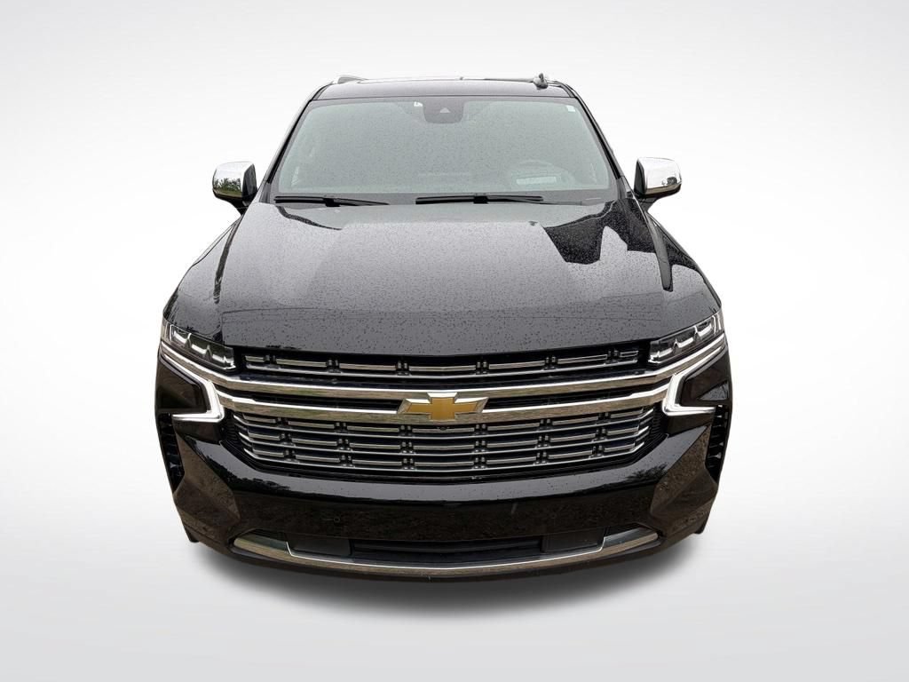 Used 2023 Chevrolet Suburban Premier w/ Premium Package 2 AWD/4WD image 2
