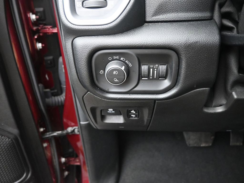 Used 2019 RAM 1500 Big Horn image 33