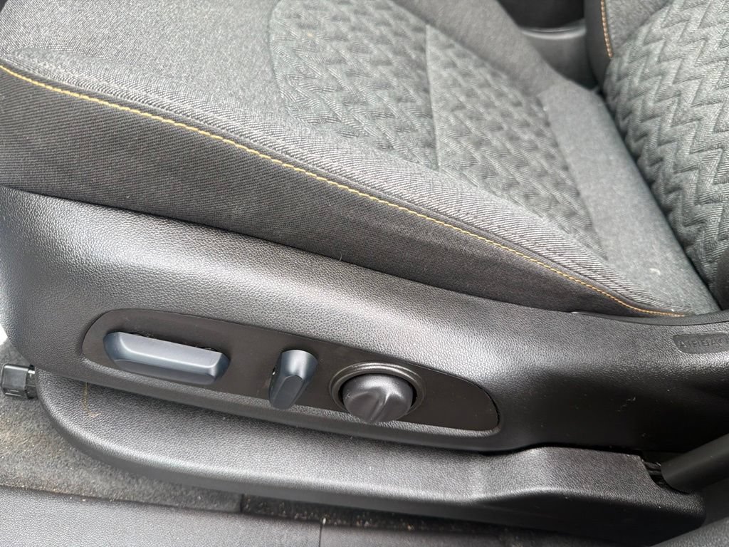 Used 2024 Chevrolet Equinox LT w/ LPO, Floor Liner Package AWD/4WD image 12