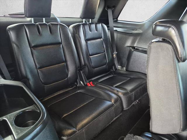 Used 2019 Ford Explorer XLT w/ Equipment Group 202A AWD/4WD image 21