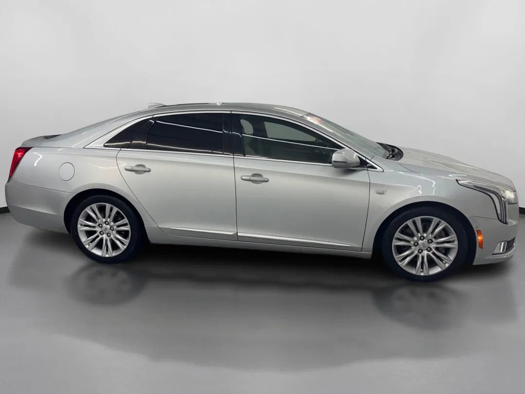 Used 2019 Cadillac XTS Luxury image 11