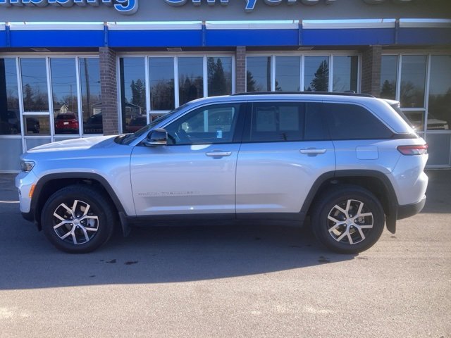 Used 2025 Jeep Grand Cherokee Limited w/ Luxury Tech Group II image 1