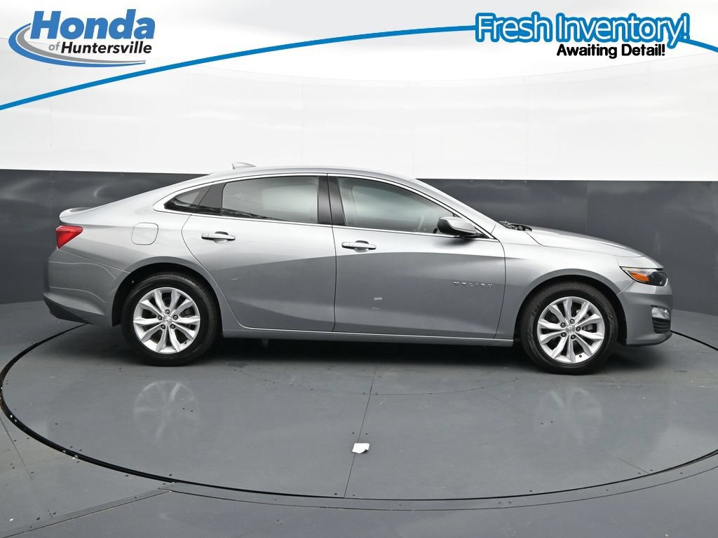Used 2025 Chevrolet Malibu LT FWD image 11