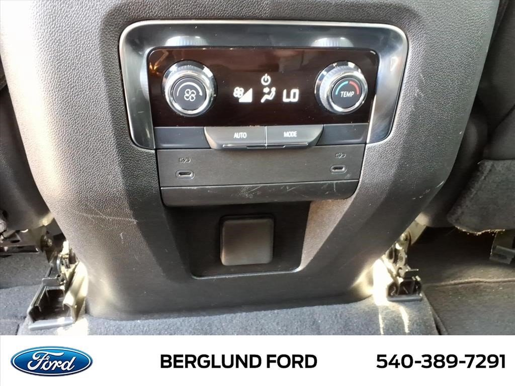 Used 2025 Chevrolet Tahoe LT AWD/4WD image 14