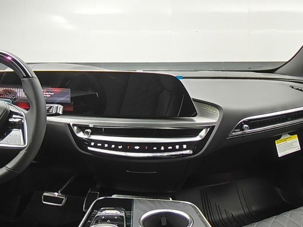 New 2026 Cadillac Lyriq V w/ LPO, Floor Liner Package AWD/4WD image 10