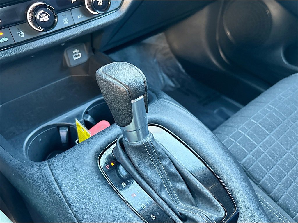 Used 2024 Honda HR-V LX image 16