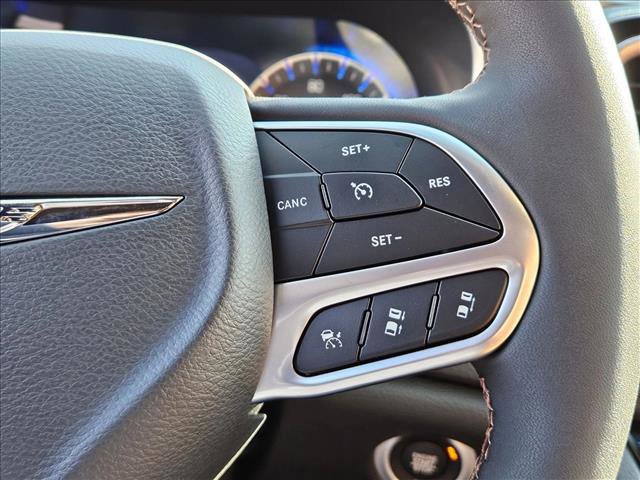 New 2026 Chrysler Pacifica Pinnacle image 13