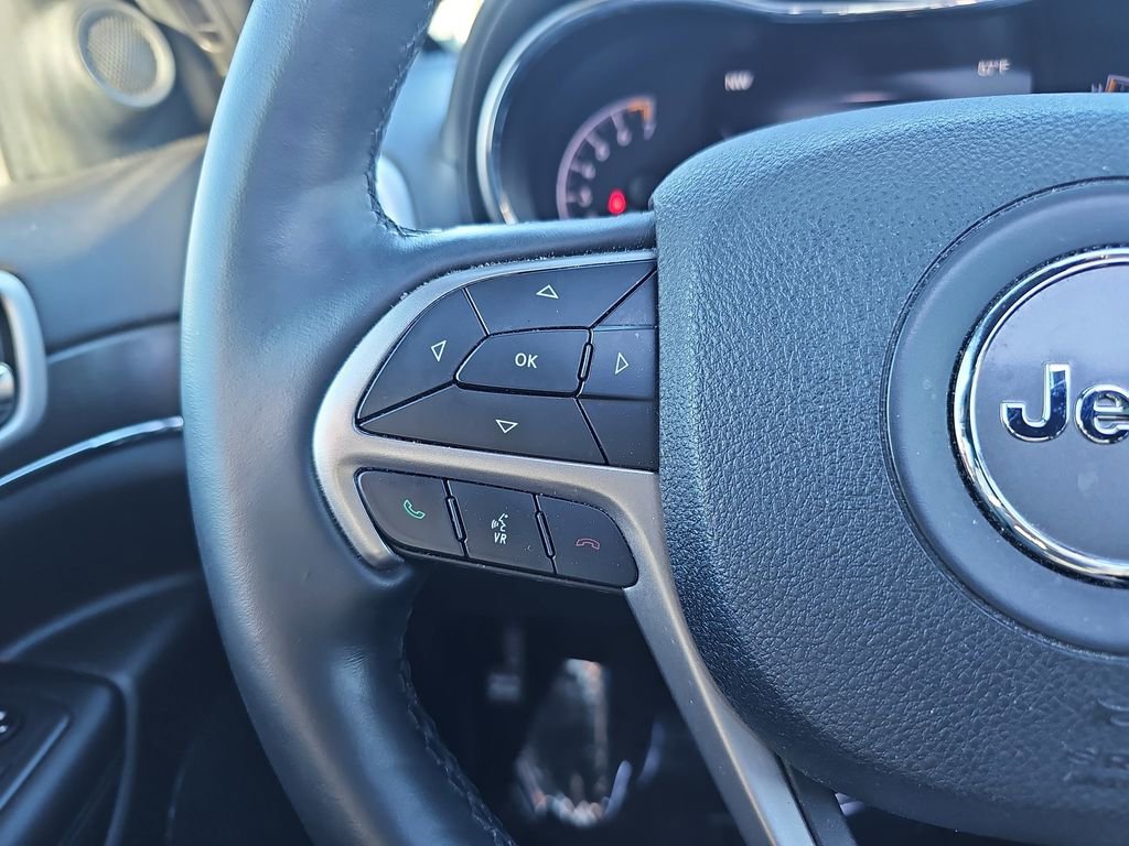 Used 2018 Jeep Grand Cherokee Limited image 21