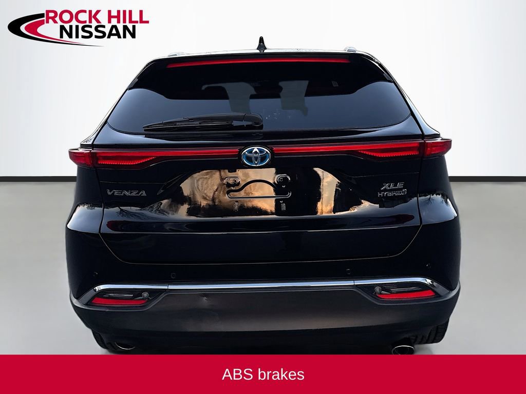 Used 2021 Toyota Venza XLE image 6