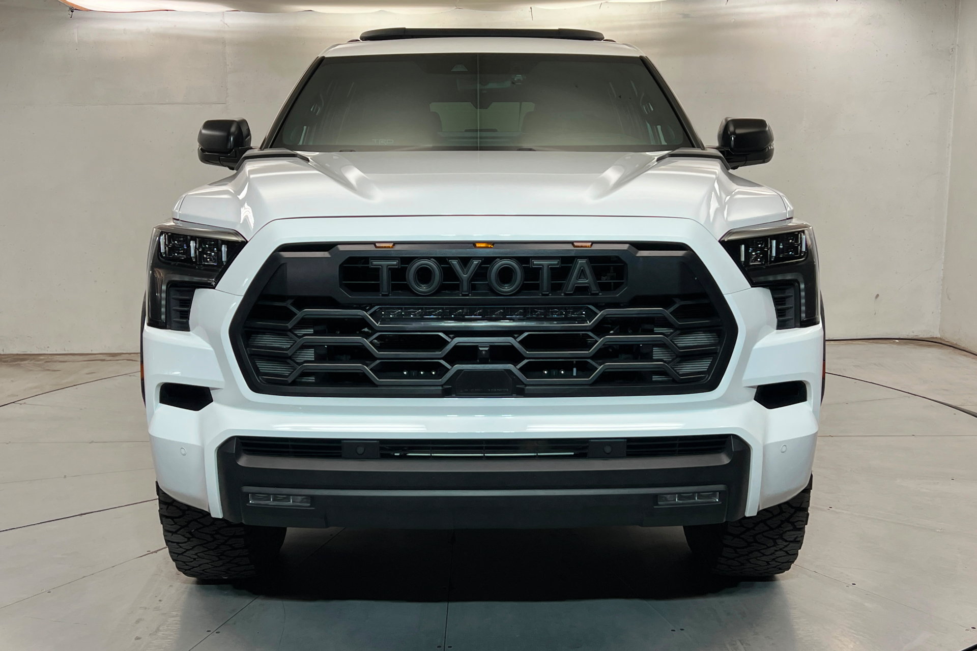 Used 2025 Toyota Sequoia TRD Pro AWD/4WD image 9