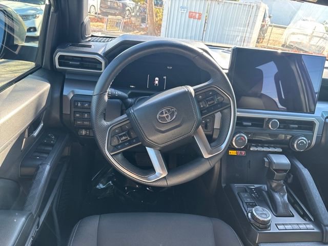 Used 2024 Toyota Tacoma TRD Off-Road image 17
