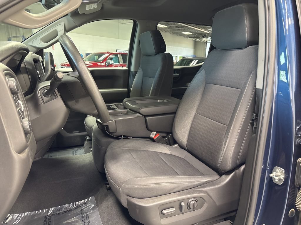 Used 2022 Chevrolet Silverado 1500 Custom AWD/4WD image 9