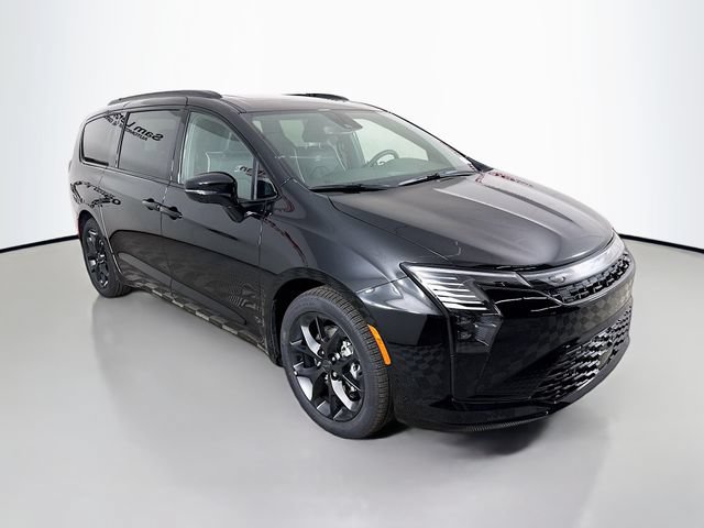 New 2027 Chrysler Pacifica Limited FWD image 1