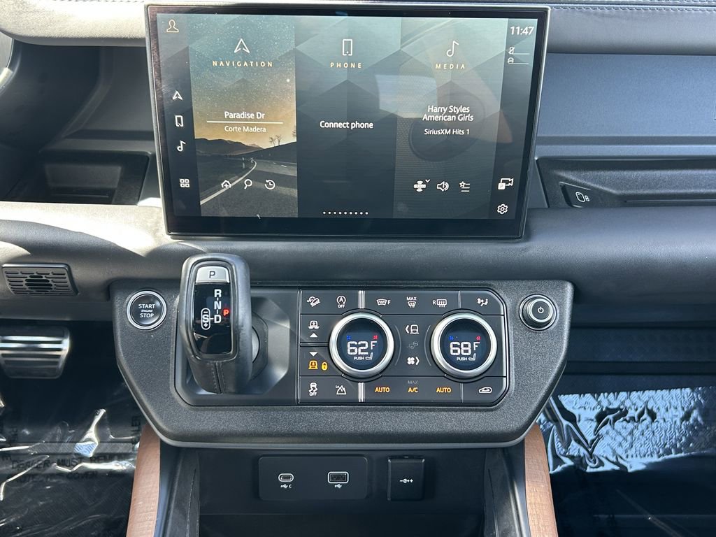 Used 2023 Land Rover Defender 110 X image 25