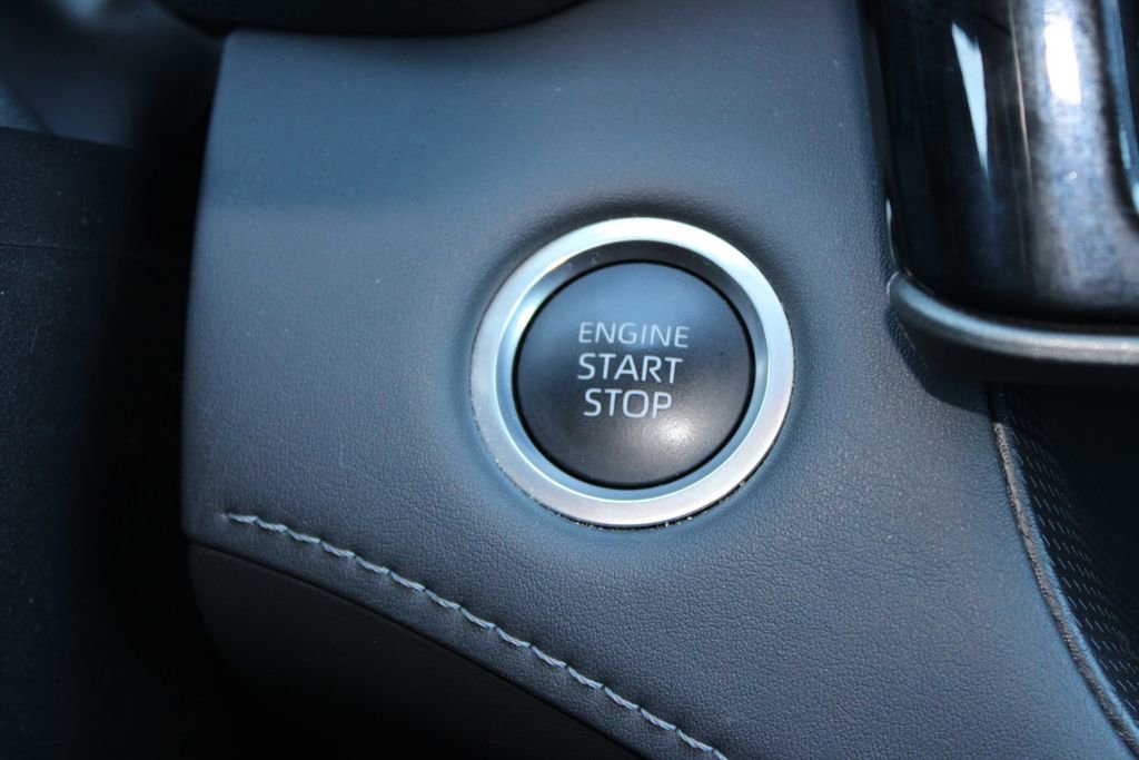 Used 2024 Toyota Highlander LE image 41