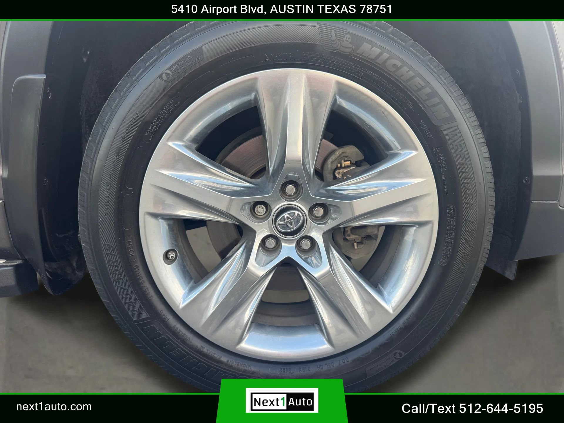 Used 2019 Toyota Highlander Limited FWD image 42