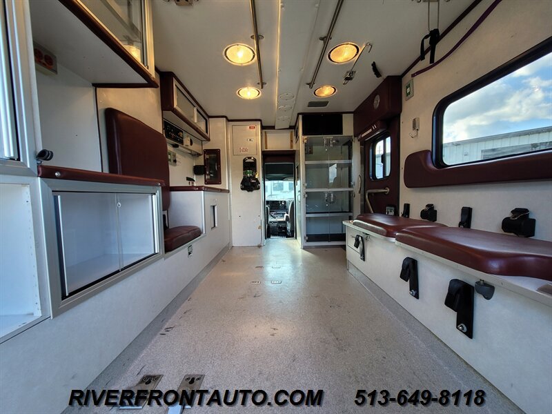 Used 2001 Ford F350 4x4 Regular Cab DRW Super Duty image 6