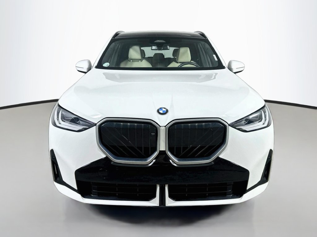 Used 2025 BMW X3 xDrive30i AWD/4WD image 2