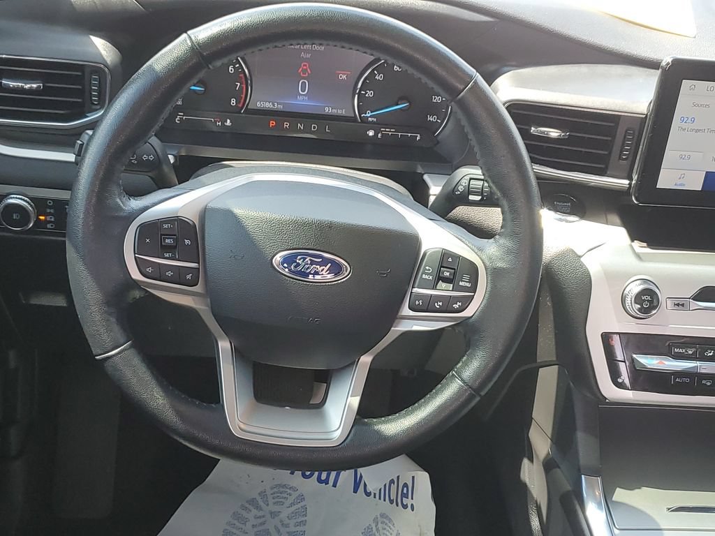 Used 2022 Ford Explorer XLT w/ Equipment Group 202A AWD/4WD image 28