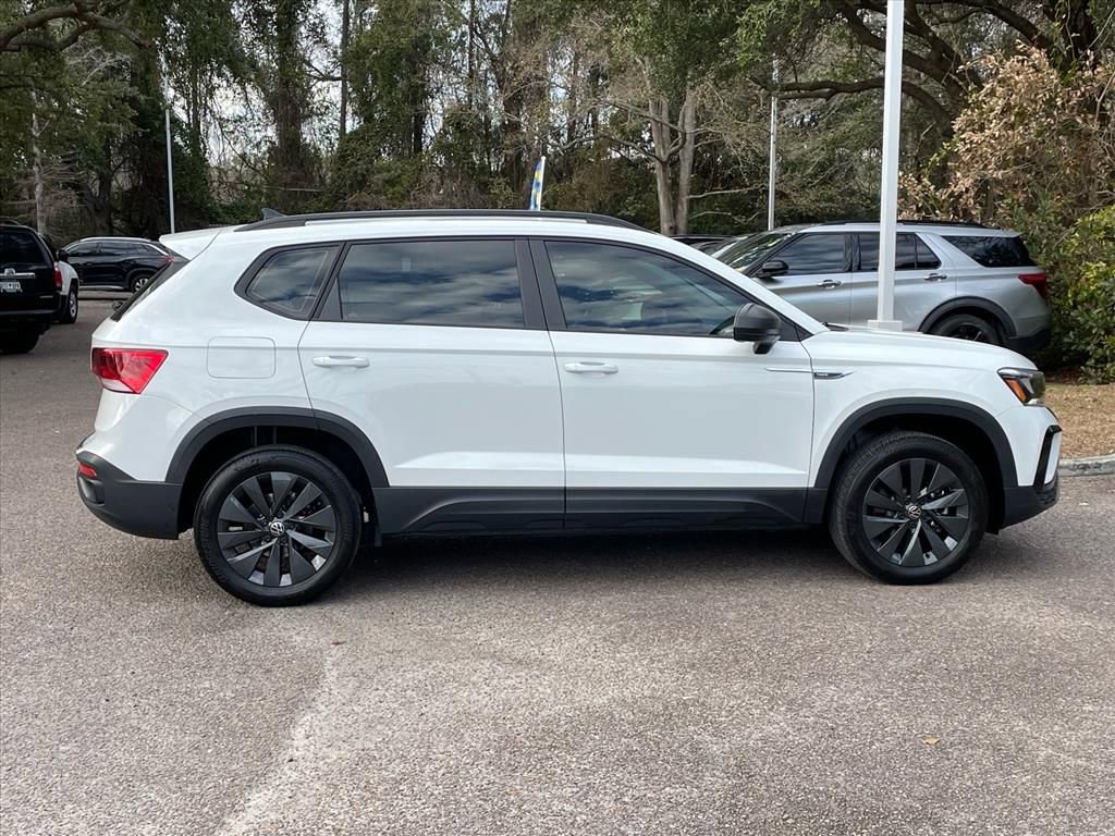 Used 2023 Volkswagen Taos S image 2