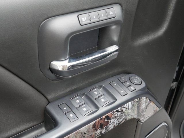 Used 2018 Chevrolet Silverado 1500 LTZ Z71 w/ Realtree Edition image 15