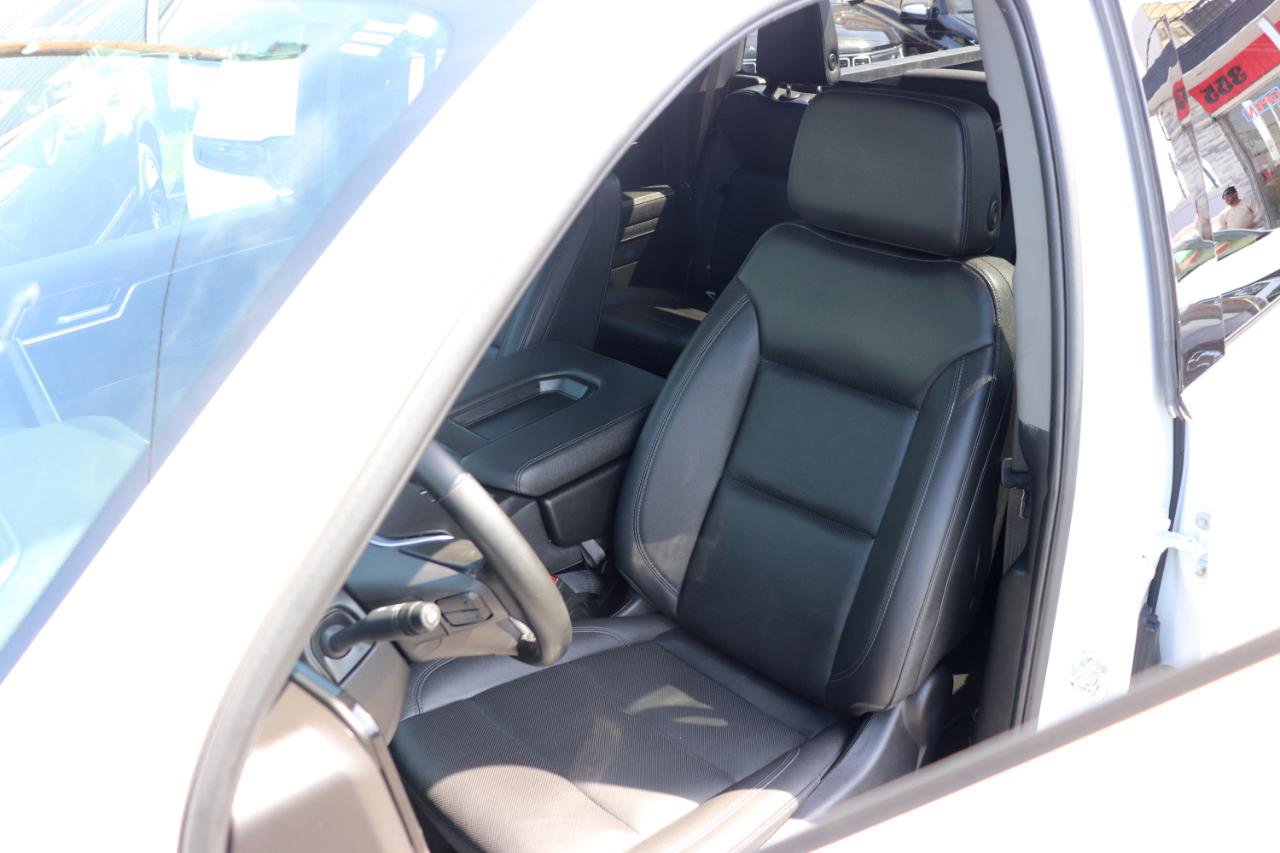 Used 2025 GMC Sierra 1500 SLT AWD/4WD image 11