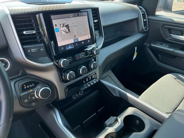 New 2026 RAM 1500 Express AWD/4WD image 21