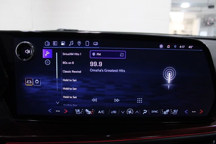 Used 2024 Chevrolet Traverse RS w/ LPO, Floor Liner Package image 4