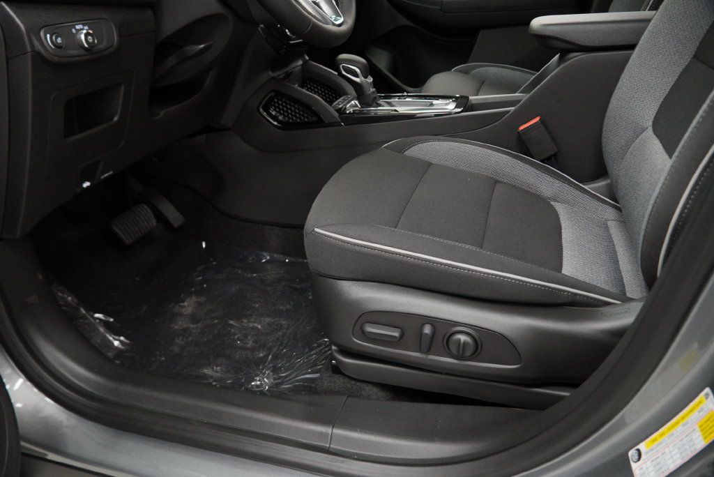 New 2026 Chevrolet TrailBlazer LT w/ Convenience Package FWD image 31