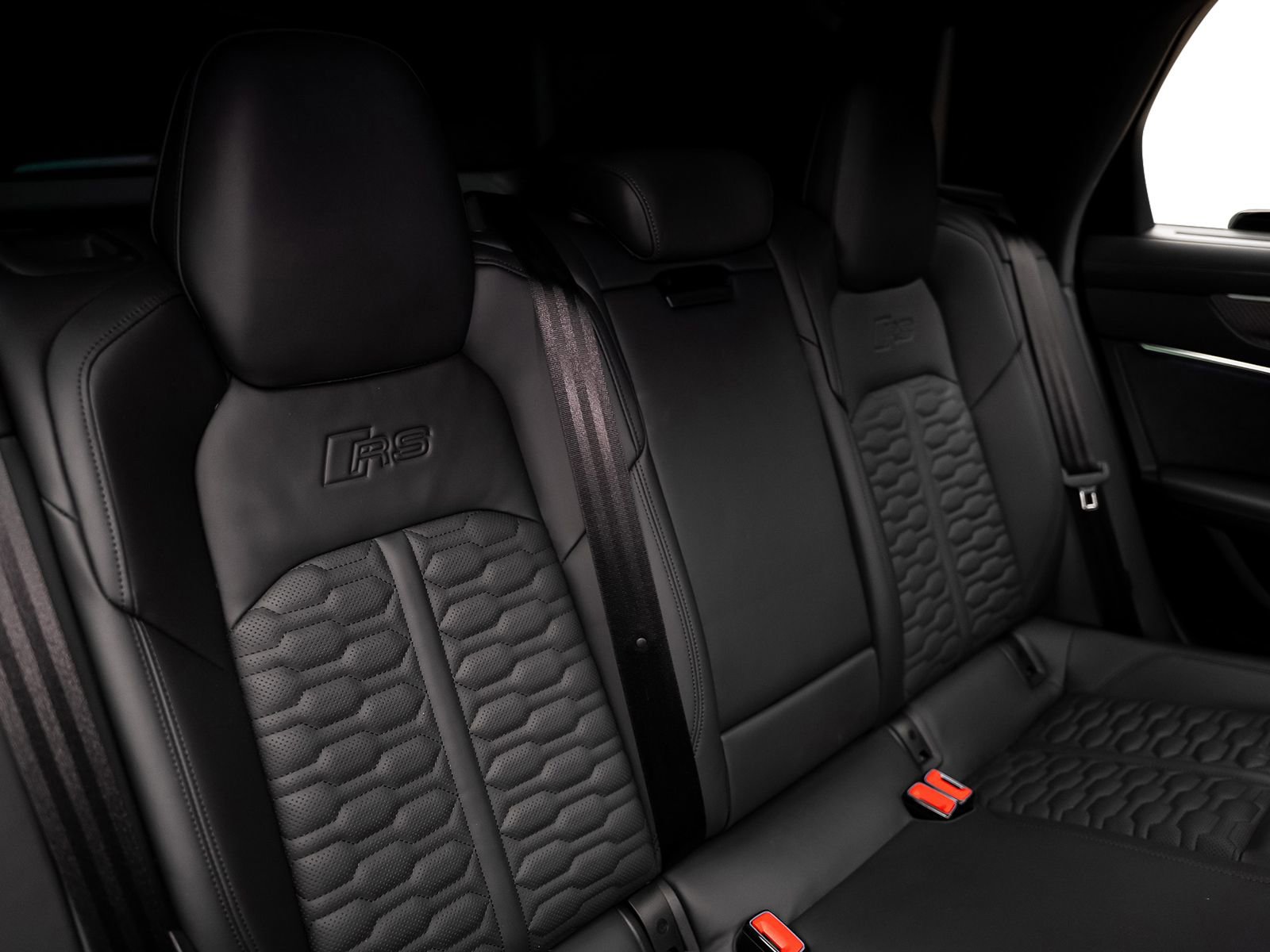 Used 2023 Audi RS 6 w/ Executive Package AWD/4WD image 37